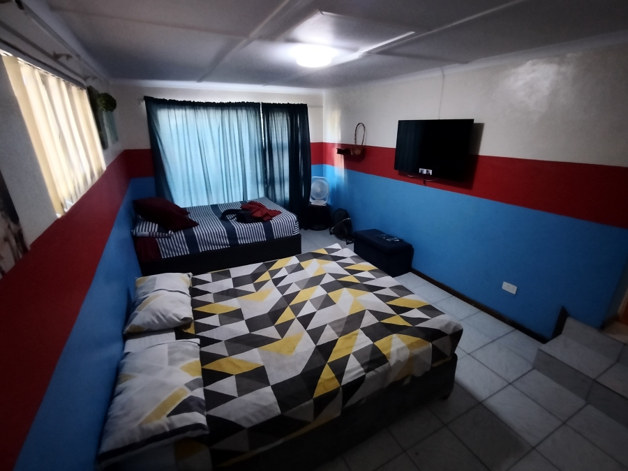 To Let 4 Bedroom Property for Rent in Brandwag Western Cape